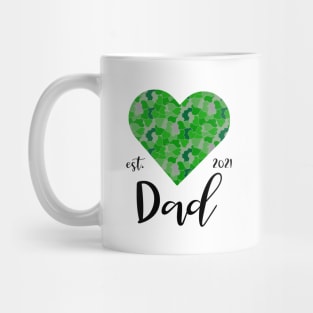 New dad in 2021, green camo hart design Mug